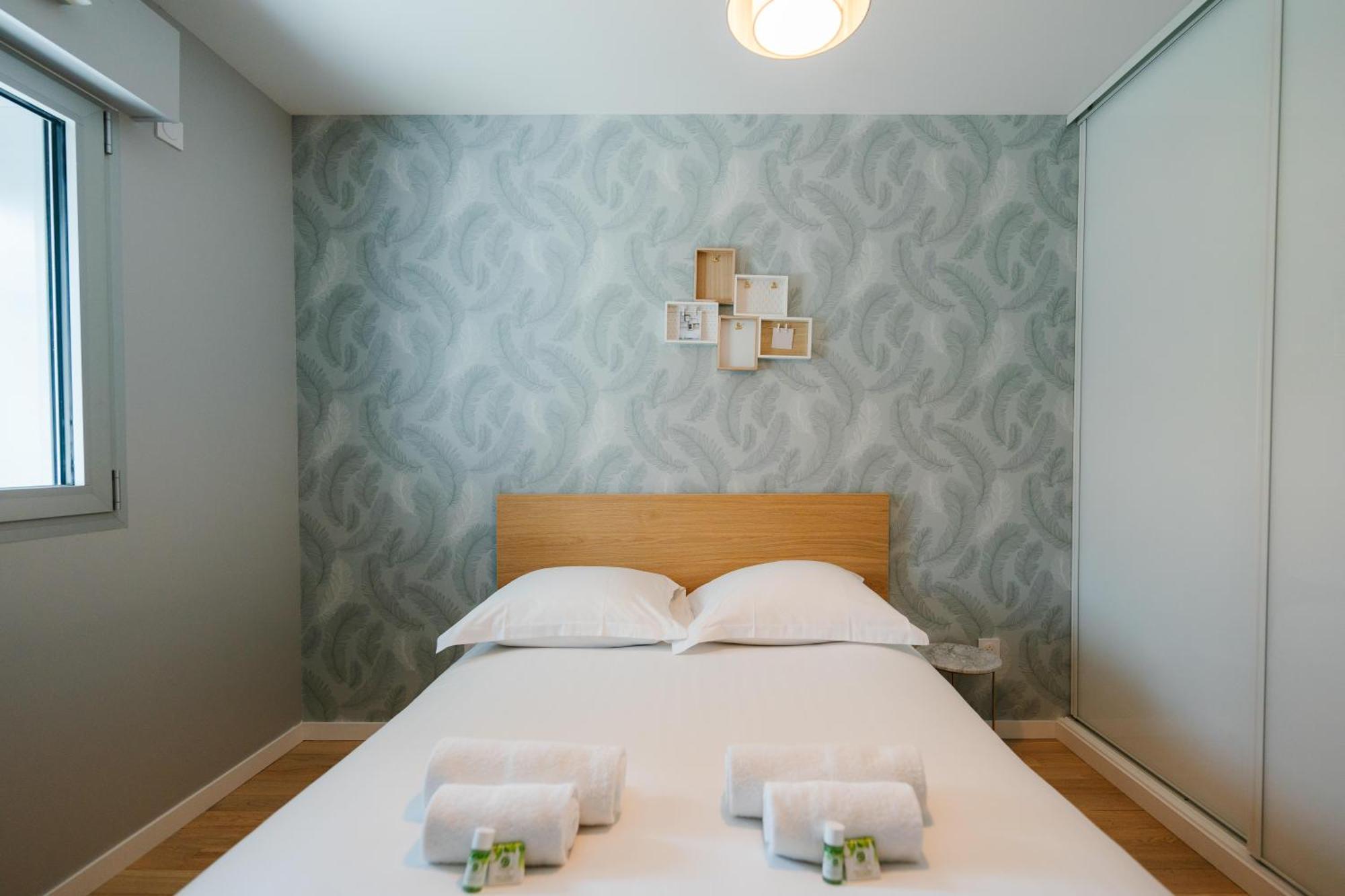 Confort Absolu A ,superbe Renove 7 Avec Salles De Bain Privatives Paris