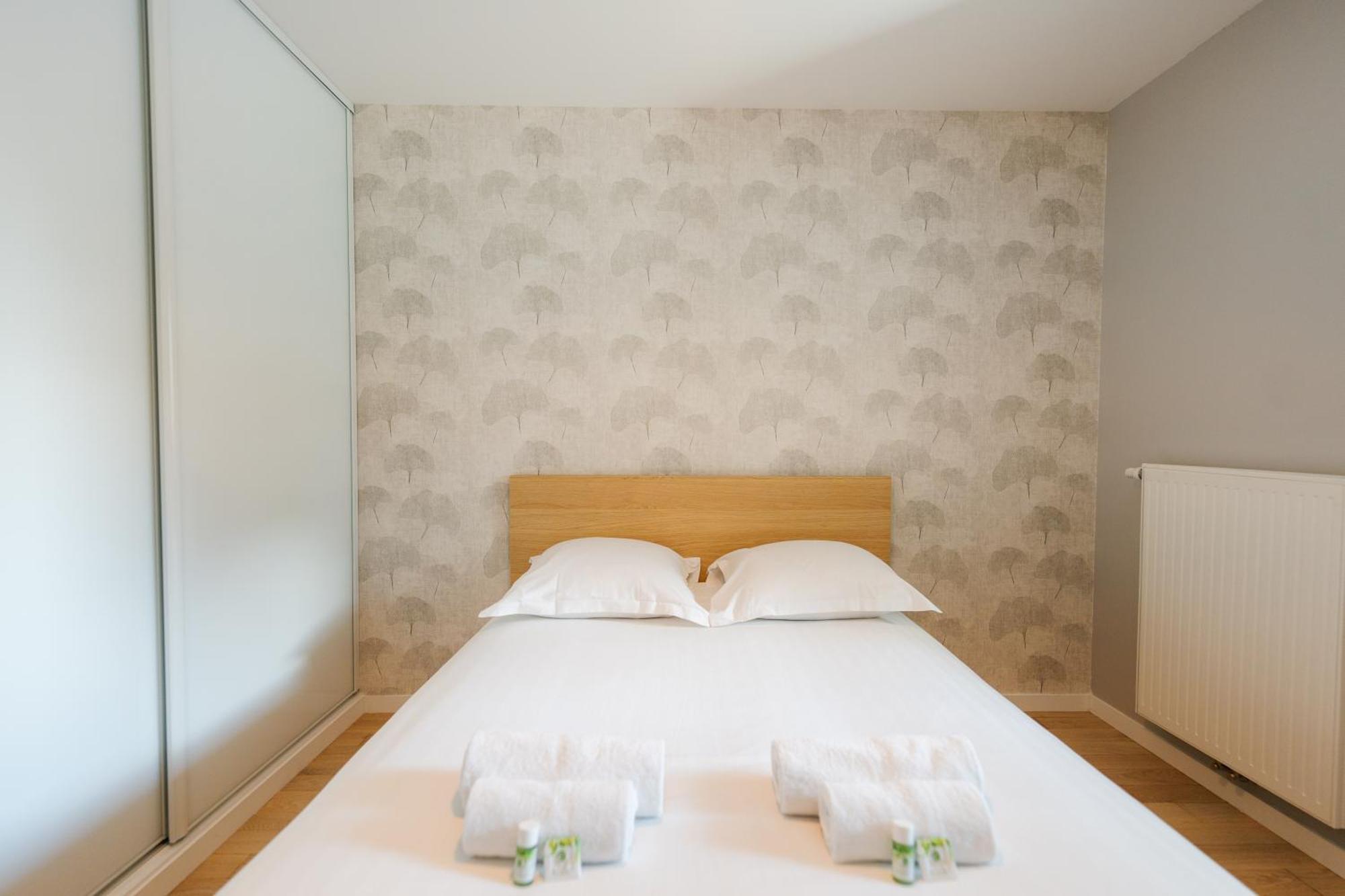 Apartment Confort Absolu A ,superbe Renove 7 Avec Salles De Bain Privatives *