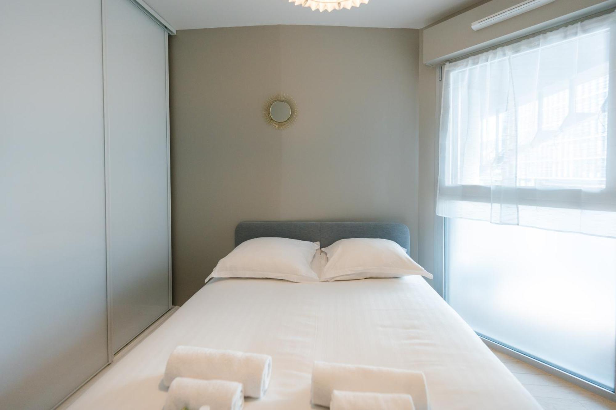 Apartment Confort Absolu A ,superbe Renove 7 Avec Salles De Bain Privatives *