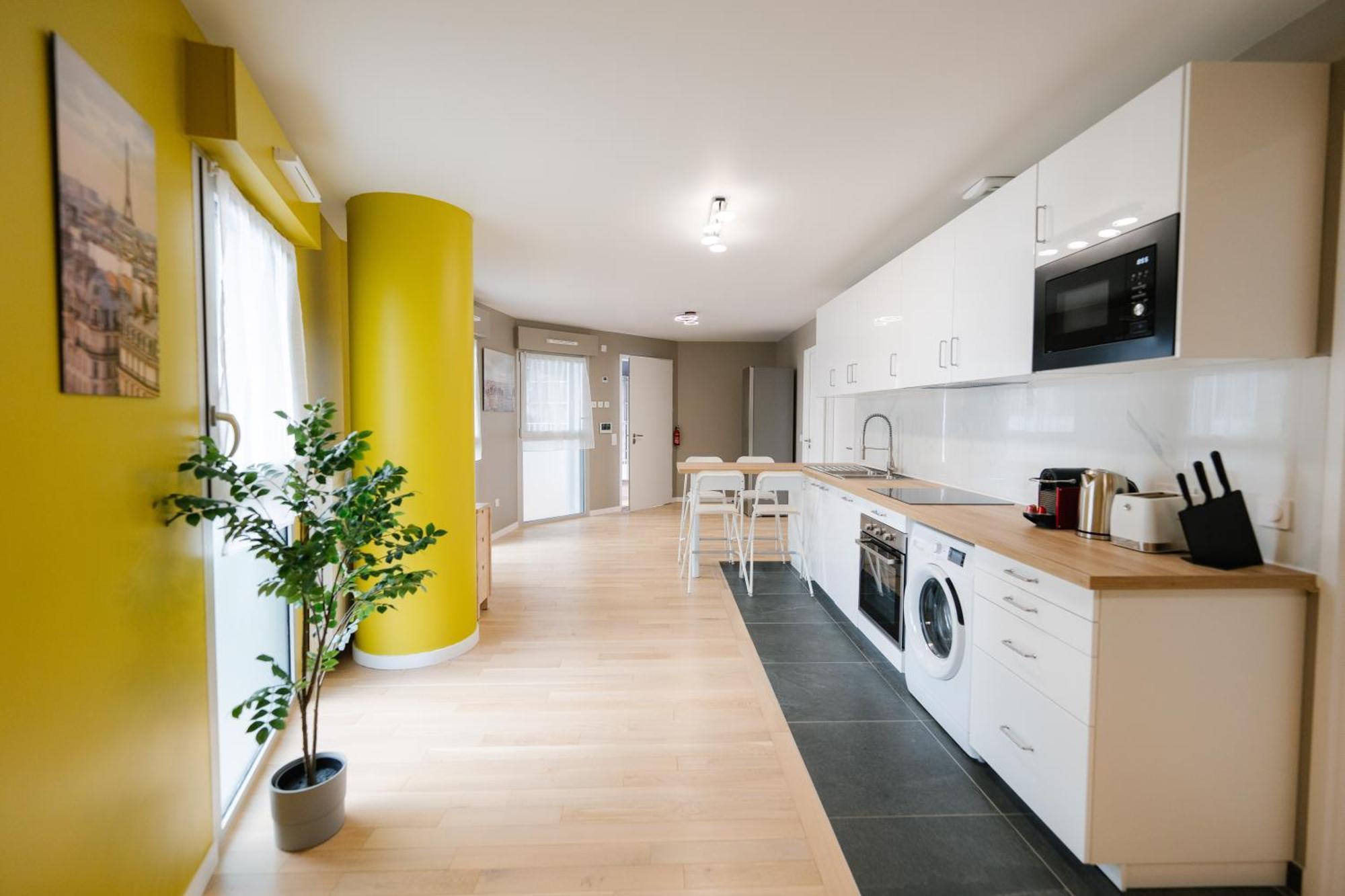 Confort Absolu A ,superbe Renove 7 Avec Salles De Bain Privatives Paris
